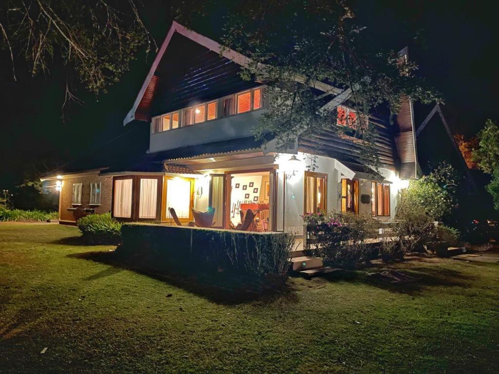 Вилла Cajueiro House Кампус-ду-Жордау Экстерьер фото